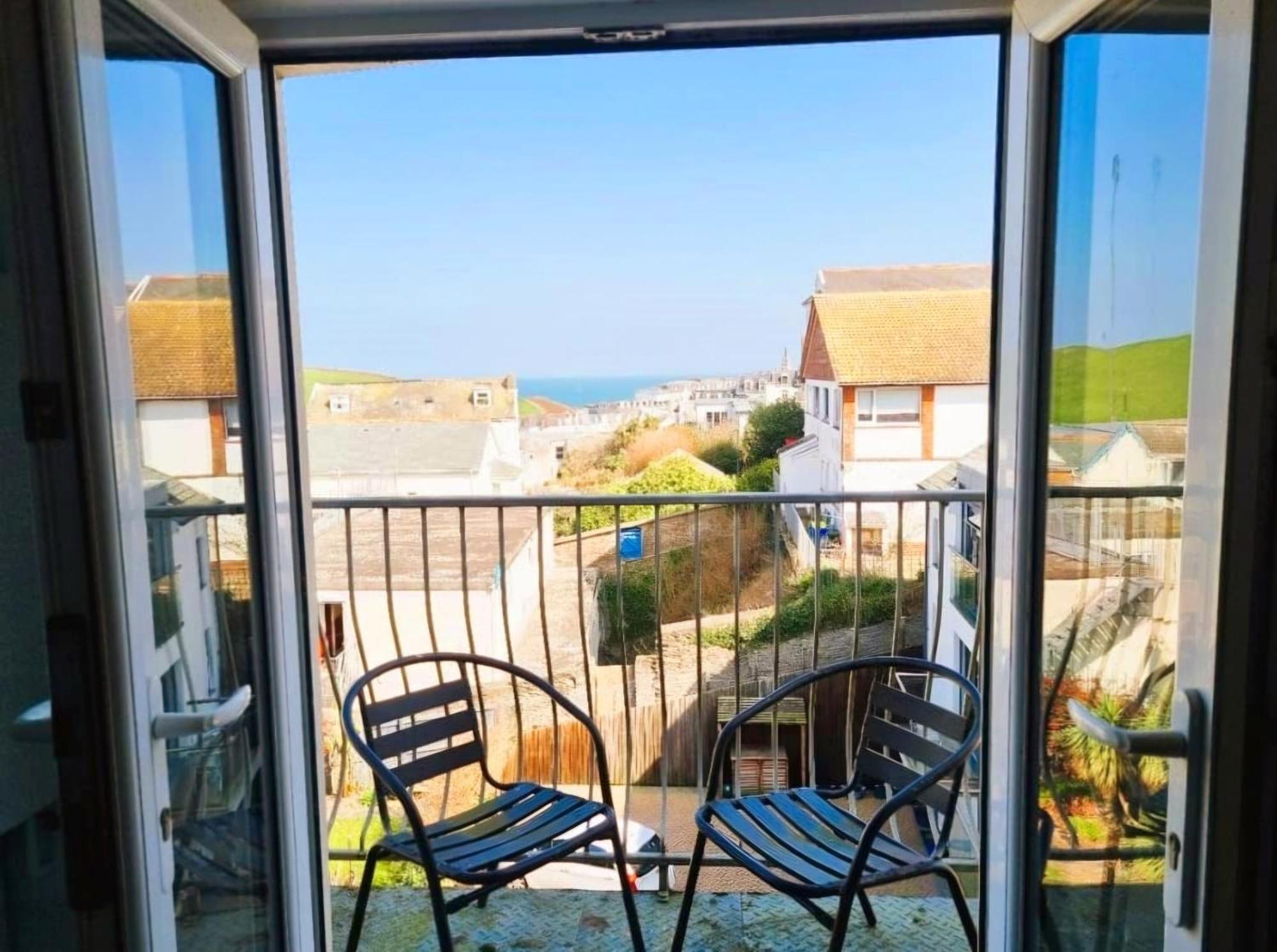 Sea Views, Big 2 Bed Flat Close To Beach & Harbour Ilfracombe Exterior photo